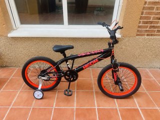 Bicicleta BMX NEON Negra y Naranja