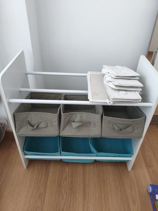 Estantería infantil con cubos