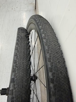 Ruedas gravel  Orbea Terra M30 Team aluminio