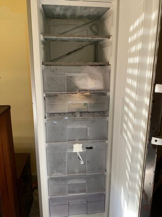 Congelador vertical Edesa, funciona bien