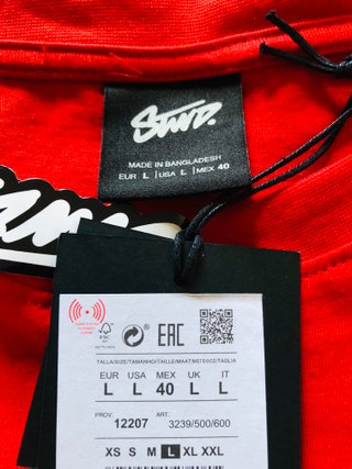 T-shirt STWD Vermelha com Pormenores Brancos