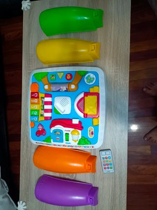 Mesa de aprendizaje bilingüe para bebés