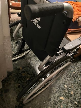 Silla de ruedas. Nueva
