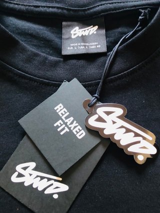 T-Shirt STWD Pull & Bear Preta Nova Etiqueta