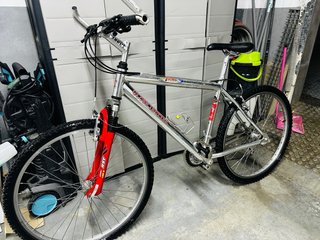 Bicicleta de montaña Globe Trother