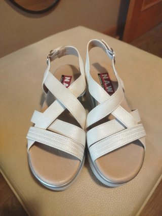 Sandalias blancas plataforma plateadas