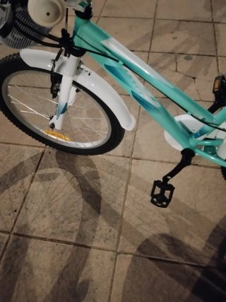 Bicicleta infantil niña mint.