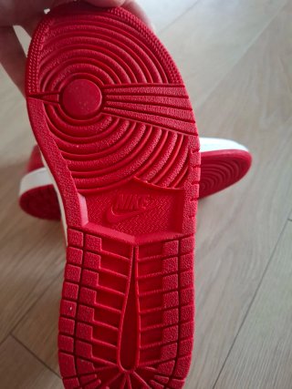 Nike Air Jordan 1 Retro High Rojo/Blanco