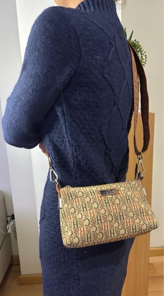 Bolso Carolina Herrera Beige Logo HC