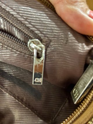 Bolso Carolina Herrera Beige Logo HC