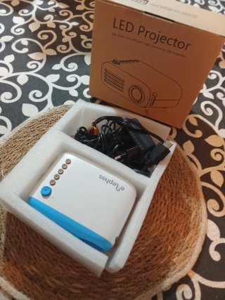 Mini Proyector Portátil Elephas YG200