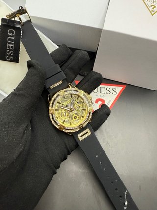 Reloj Guess Dorado y Negro con Cristales