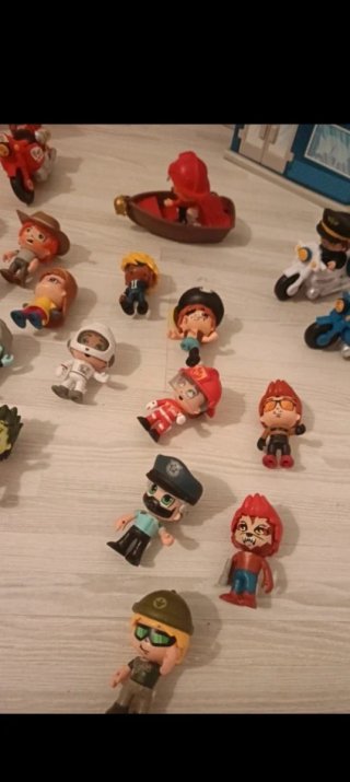 Lote Pinypon Action. 20 muñecos+accesorios