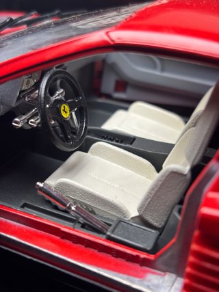 Ferrari Testarossa 1984 Bburago 1:18 die-cast