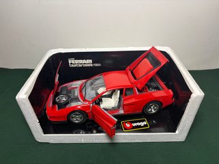 Ferrari Testarossa 1984 Bburago 1:18 die-cast
