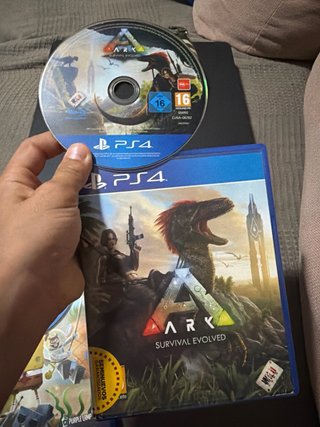 PS4 Mando Camuflaje + 2 Juegos