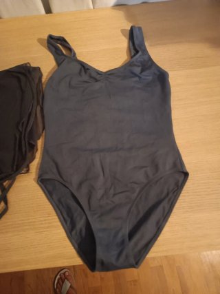 Maillot y falda conservatorio gris