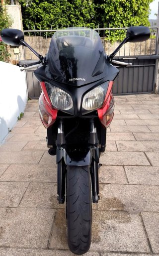 Honda CBF 600 S Negra/Roja