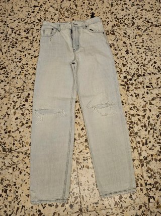 Pantalón recto hombre desgastado