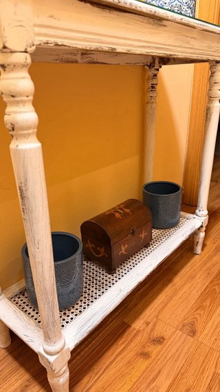 Mesita auxiliar recibidor madera y cristal