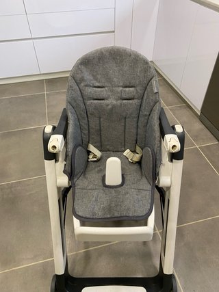 Trona Peg Perego.