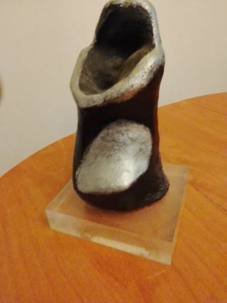 Escultura Decorativa Negra y Plateada