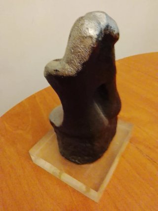 Escultura Decorativa Negra y Plateada