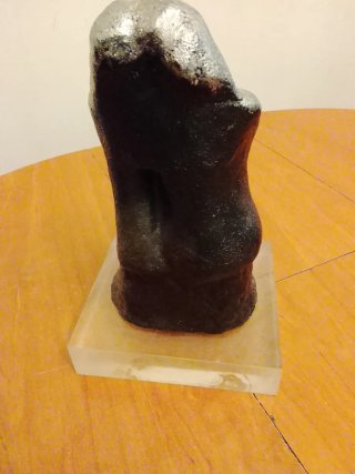 Escultura Decorativa Negra y Plateada