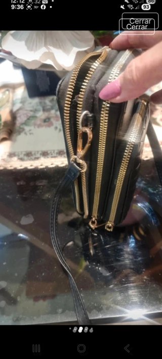 2 Bolsos de mano . Uno para.movil y cartera fiesta