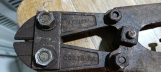 Cizalla antigua de corte marca Arrieta