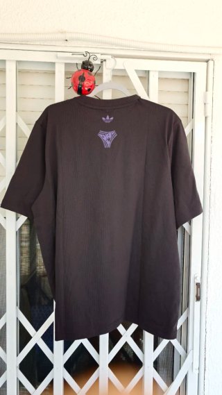 Camiseta Adidas Talla M Diseño Galaxia