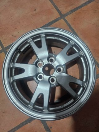 Llanta Toyota Prius 2012