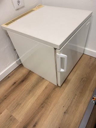 Congelador pequeño blanco
