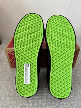 Scarpe Vans nere con lacci verdi taglia 42