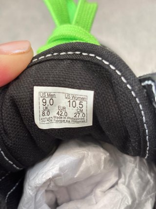 Scarpe Vans nere con lacci verdi taglia 42