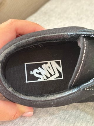 Scarpe Vans nere con lacci verdi taglia 42