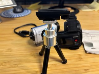 Sony HDR-AS200V + Mando + Trípode. Negociable