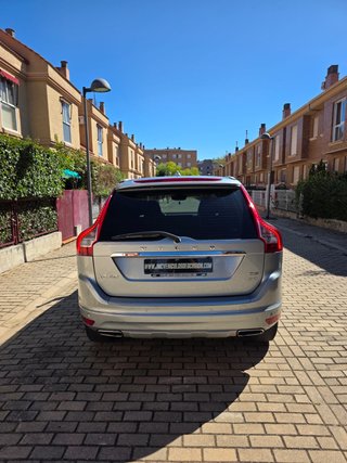 Volvo XC60 Volvo XC60 2.4 D5 AWD Momentum Auto