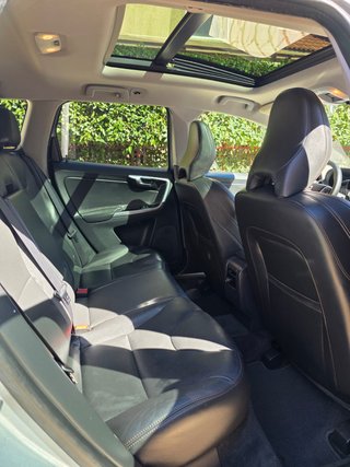 Volvo XC60 Volvo XC60 2.4 D5 AWD Momentum Auto