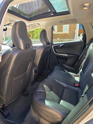Volvo XC60 Volvo XC60 2.4 D5 AWD Momentum Auto