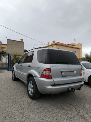 Mercedes-Benz ML 270 2003