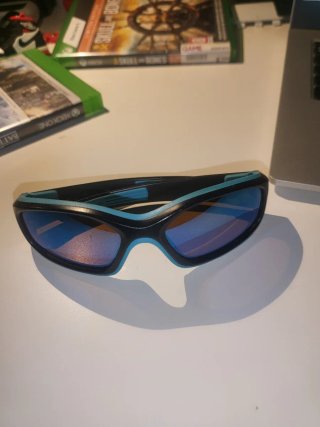 Gafas de sol infantiles chulas negras y azules
