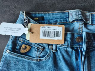 Vaqueros cortos mujer talla 32. Ver fotos.