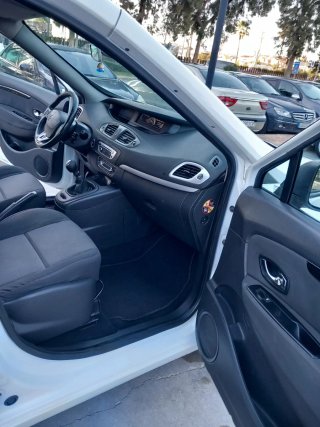 Renault Scenic 2015