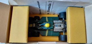 Coche Scalextric Tyrrell P34 Elf