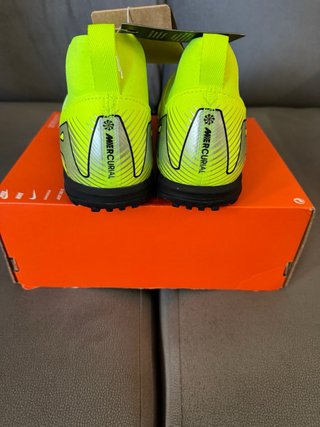 Botas de fútbol Nike Air Zoom para niños