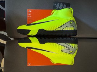 Botas de fútbol Nike Air Zoom para niños
