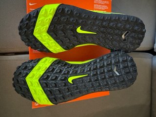 Botas de fútbol Nike Air Zoom para niños