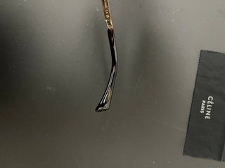 Occhiali da sole Celine Triomphe dorati CL40253U