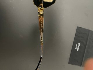 Occhiali da sole Celine Triomphe dorati CL40253U